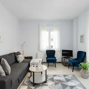 kalamaria-brand-new-2-bedroom-apartment.hotels-of-thessaloniki.com/